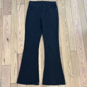 Amazon Essentials Women's Black Flare Jeans